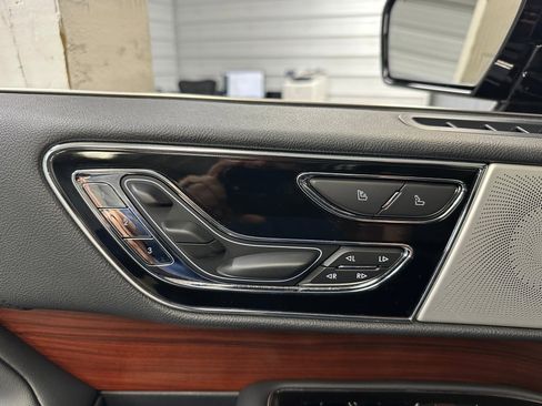 Used 2023 Lincoln Navigator Reserve image 5