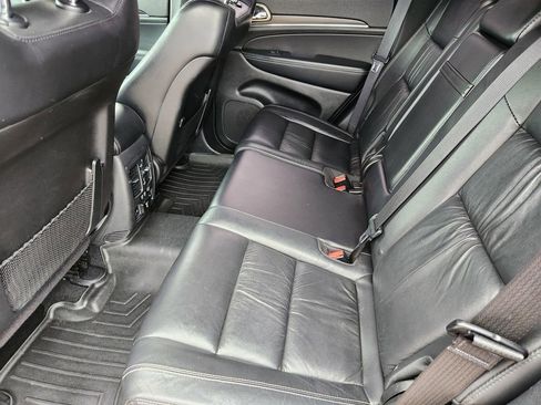 Used 2014 Jeep Grand Cherokee Limited image 30