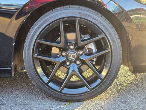 Used 2023 Honda Civic Sport image 11