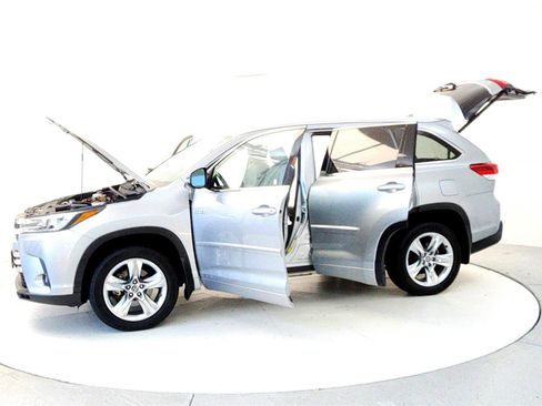Certified 2019 Toyota Highlander Limited image 10