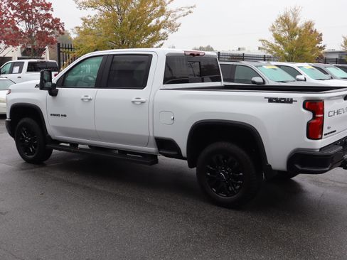 Used 2025 Chevrolet Silverado 2500 LT w/ Trail Boss Package image 8