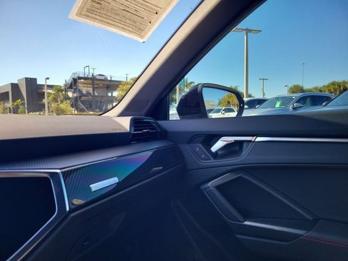 Certified 2025 Audi Q3 2.0T Premium Plus w/ Premium Plus Package image 28