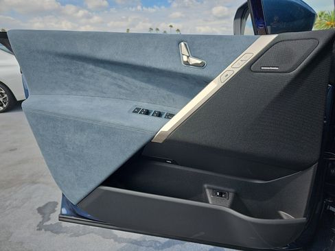 New 2026 BMW iX xDrive60 w/ Premium Package image 27