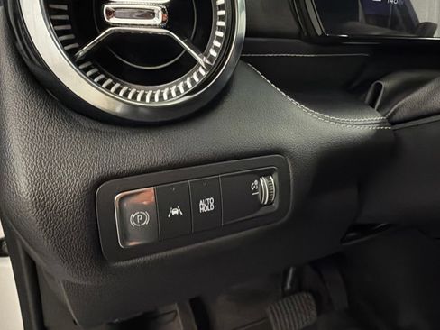 Used 2025 Chevrolet Blazer EV LT FWD image 16
