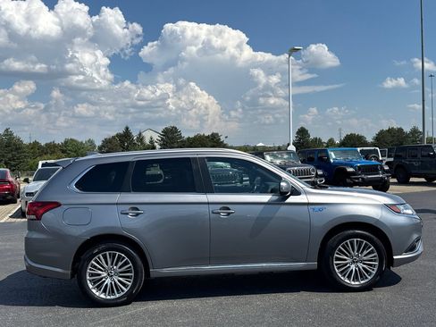 Used 2022 Mitsubishi Outlander SEL AWD/4WD image 2