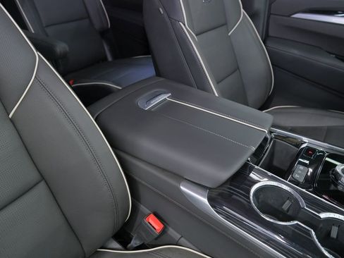 Used 2026 Cadillac Escalade ESV Sport image 45