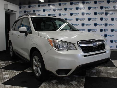 Used 2015 Subaru Forester 2.5i Premium AWD/4WD image 5