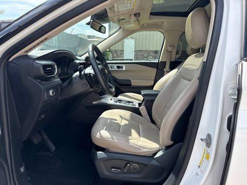 Used 2020 Ford Explorer Limited AWD/4WD image 12