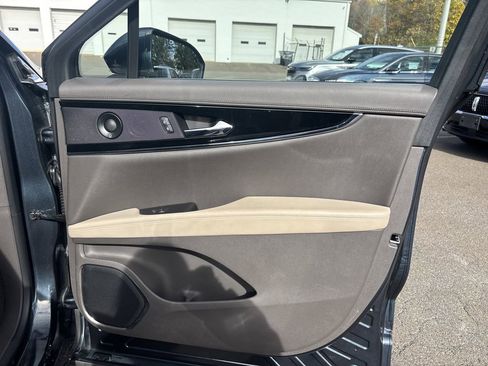 Certified 2022 Lincoln Nautilus Reserve w/ Luxury Package image 14