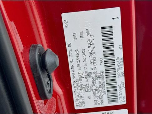 Certified 2025 Toyota Tundra Limited AWD/4WD image 33