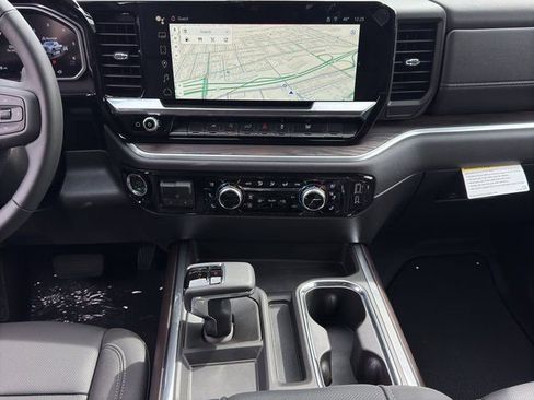 New 2026 GMC Sierra 1500 SLT w/ SLT Premium Package image 18