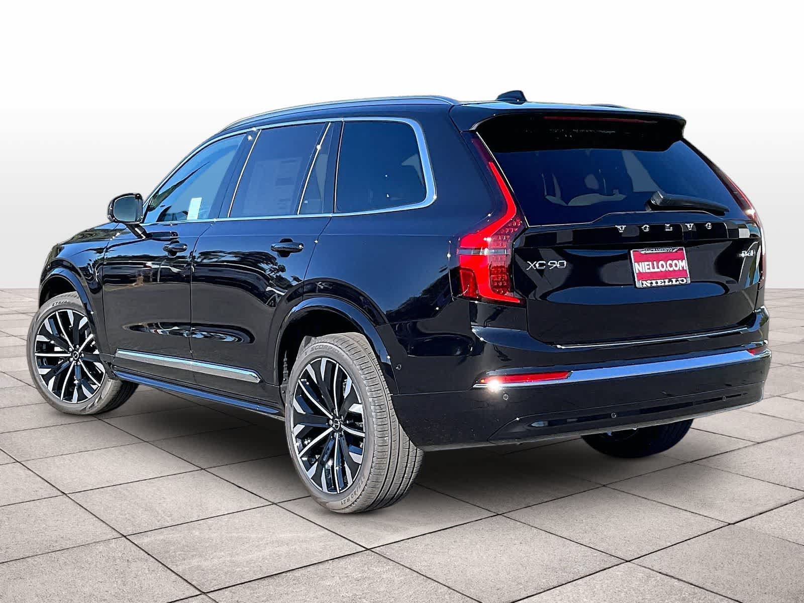New 2027 Volvo XC90 B6 Plus AWD/4WD image 3