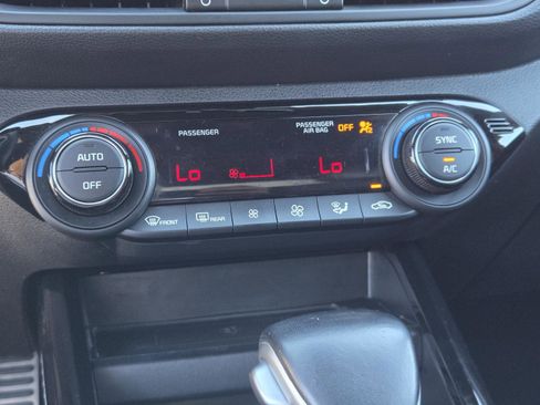 Used 2023 Kia Forte GT-Line w/ GT-Line Premium Package image 12