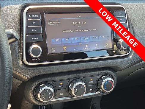 Used 2025 Nissan Versa S w/ Trunk Package FWD image 16