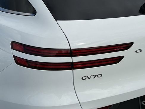 New 2026 Genesis GV70 2.5T Select AWD/4WD image 32