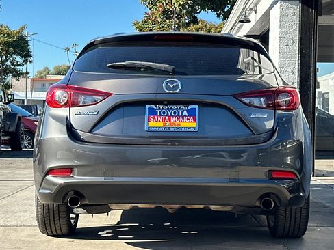 Used 2017 MAZDA MAZDA3 Touring image 5