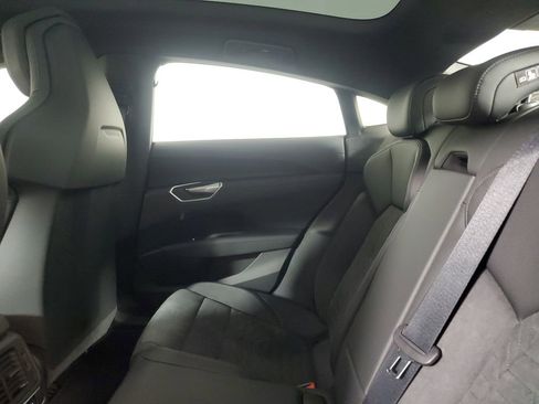 Used 2022 Audi e-tron GT Premium Plus image 11