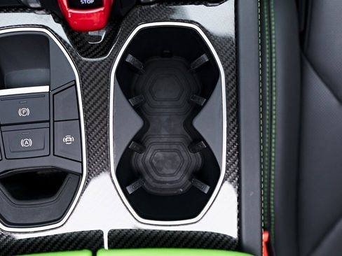 Used 2022 Lamborghini Urus image 76