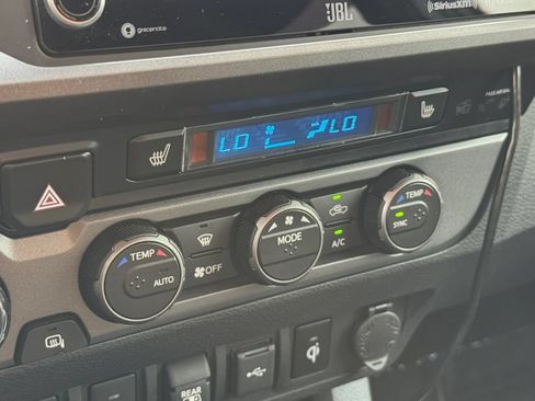 Certified 2020 Toyota Tacoma TRD Sport w/ TRD Premium Sport Package AWD/4WD image 23