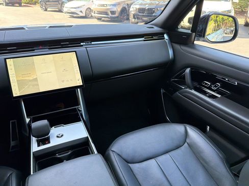 Used 2024 Land Rover Range Rover SE AWD/4WD image 30