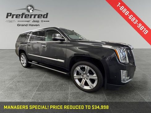 Used 2019 Cadillac Escalade ESV Premium Luxury image 10