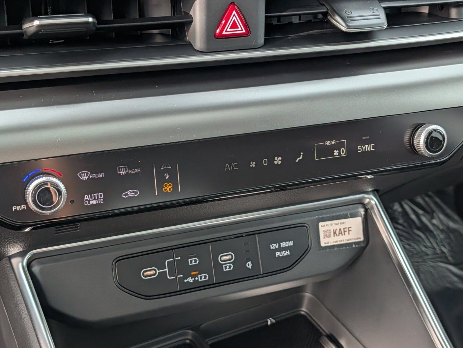 New 2027 Kia Carnival SX w/ Dark Edition Package FWD image 10