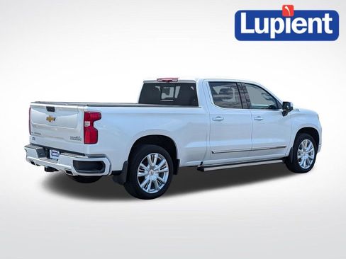 Used 2022 Chevrolet Silverado 1500 High Country w/ High Country Premium Package AWD/4WD image 4