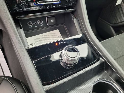 New 2025 Jeep Grand Cherokee L Altitude image 17