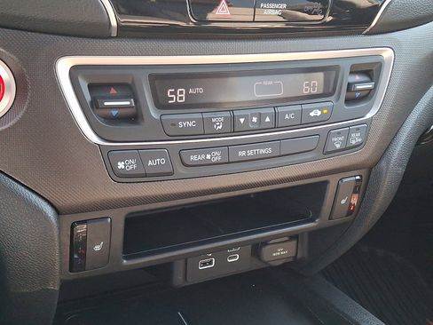 Used 2024 Honda Passport TrailSport image 16