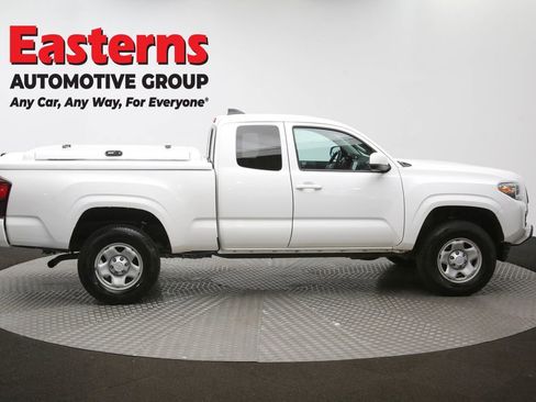 Used 2022 Toyota Tacoma SR image 43