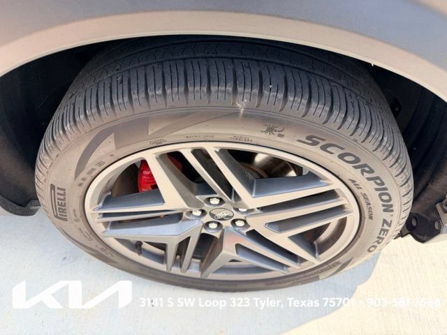 Used 2025 Ford Explorer ST-Line w/ Premium Package RWD image 14