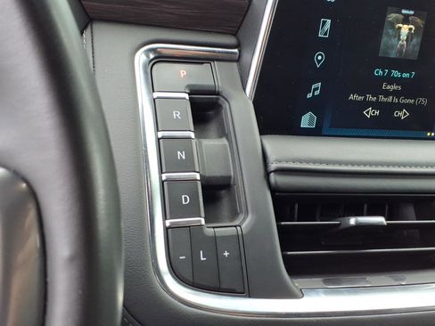 Used 2024 Chevrolet Tahoe LT AWD/4WD image 16