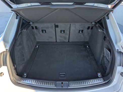 Certified 2023 Porsche Macan S image 12