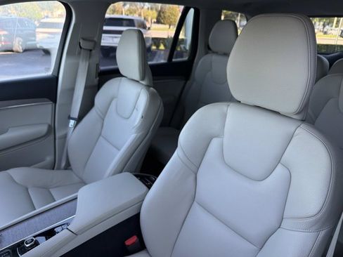 Used 2023 Volvo XC90 B6 Plus w/ Protection Package Premier AWD/4WD image 14