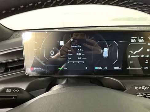 Used 2024 Kia EV9 GT-Line AWD/4WD image 18