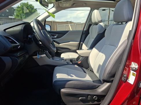 Used 2020 Subaru Forester Premium AWD/4WD image 13