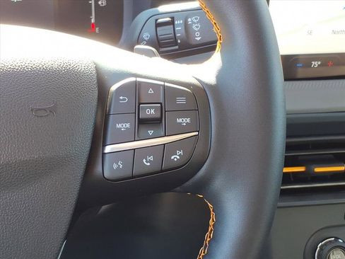 Used 2025 Ford Maverick Tremor image 20