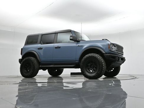 Used 2024 Ford Bronco Badlands image 56