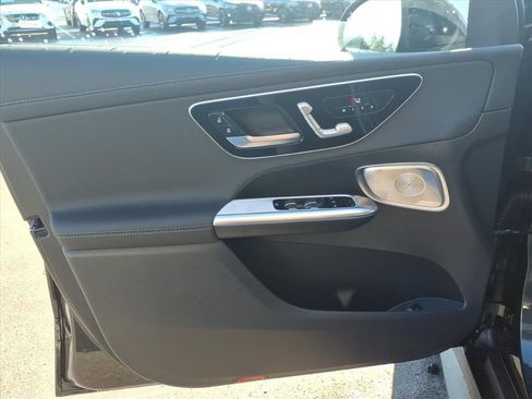 Used 2026 Mercedes-Benz GLC 300 4MATIC image 11