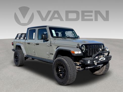 Used 2021 Jeep Gladiator Willys image 1