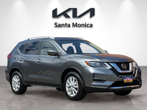 Used 2020 Nissan Rogue SV FWD image 8