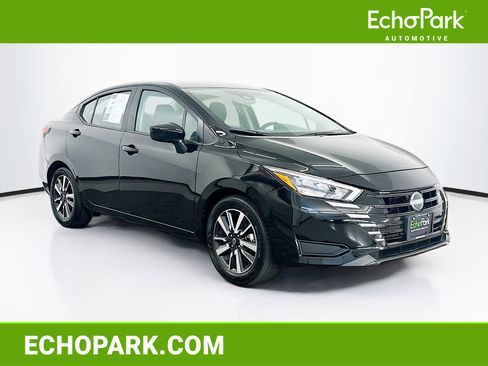 Used 2025 Nissan Versa SV FWD image 1