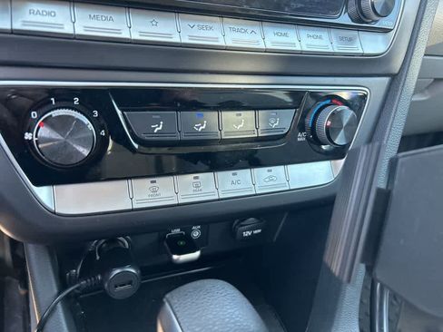 Used 2019 Hyundai Sonata SE image 16