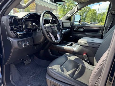 Used 2024 GMC Sierra 2500 SLT w/ SLT Premium Package AWD/4WD image 12