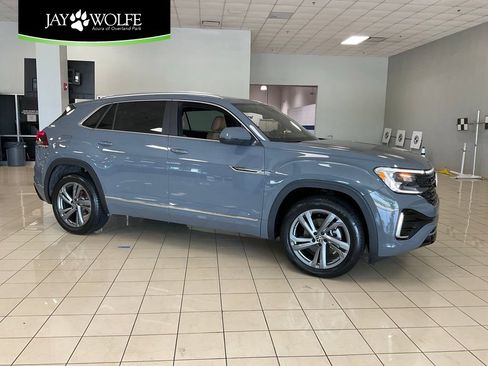 Used 2024 Volkswagen Atlas Cross Sport SEL R-Line AWD/4WD image 1