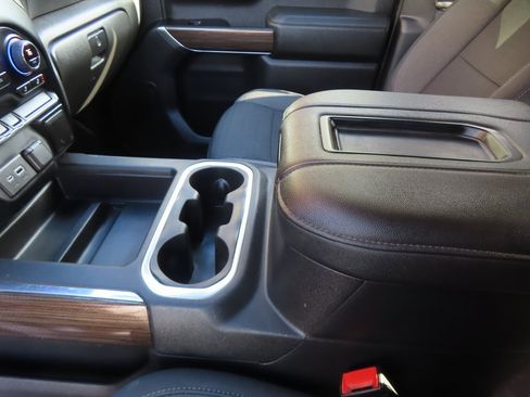 Used 2021 Chevrolet Silverado 1500 LT Trail Boss w/ Bed Protection Package image 19