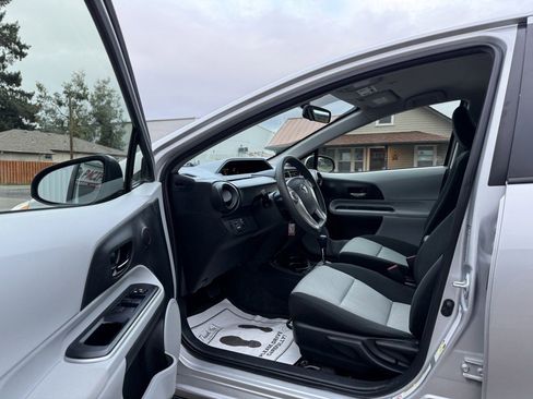 Used 2014 Toyota Prius C Two image 9