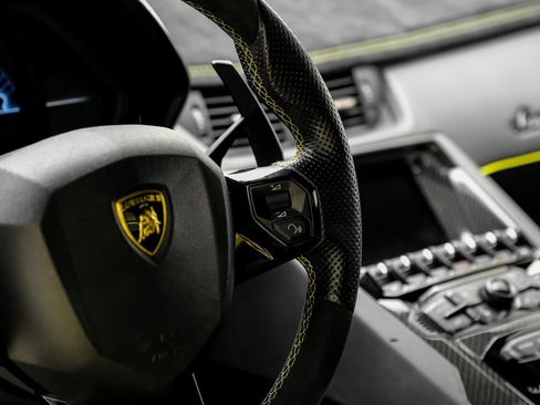 Used 2017 Lamborghini Aventador LP 750-4 Superveloce AWD/4WD image 16
