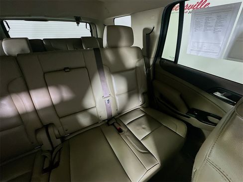 Used 2017 GMC Yukon SLT image 14