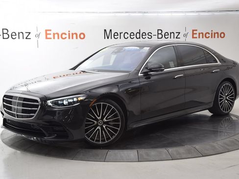 Certified 2022 Mercedes-Benz S 500 4MATIC image 2
